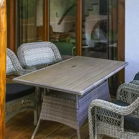 2 Bedroom Pet Friendly Home In Kopalino Kopalino